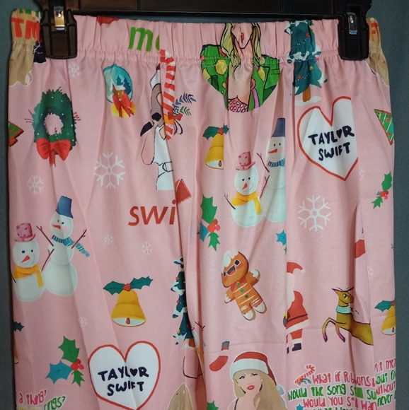 Merry Swiftmas, Taylor Swift pajamas - Picture 3 of 6